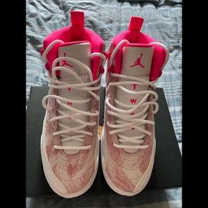 Jordan Retro 12 White Arctic Punch- Hyper Pink Size 7Y (8.5 Women)